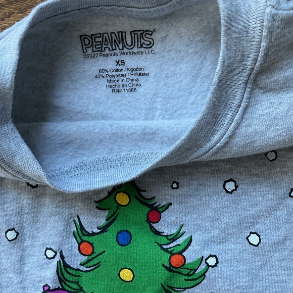 Peanuts Christmas sweatshirt - Picture 2 of 6
